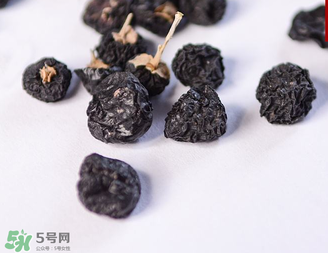 黑枸杞真假怎么辨別？黑枸杞真假辨別的方法