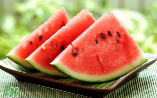 西瓜不能和什么一起吃？西瓜不能與什么同食？