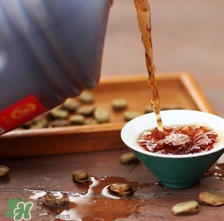 雄黃酒可以驅(qū)蛇嗎？雄黃酒驅(qū)蛇效果好嗎？