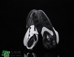 reebok answer4復(fù)刻版在哪買？銳步艾弗森戰(zhàn)靴復(fù)刻哪里有賣？