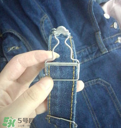 背帶褲的扣子怎么裝？背帶褲扣子安裝步驟圖