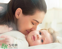 夏天寶寶出生該準(zhǔn)備什么？夏季待產(chǎn)包的特點(diǎn)