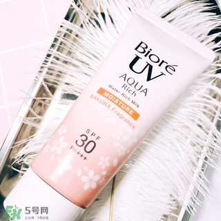 碧柔櫻花防曬霜怎么樣？碧柔櫻花防曬霜好用嗎？