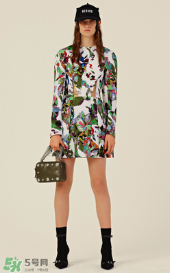 versus versace2018早春度假系列衣服款式有哪些_好看嗎？