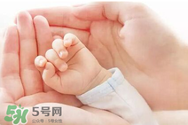 寶寶指甲凹凸不平是什么原因？寶寶指甲凹凸不平正常嗎？