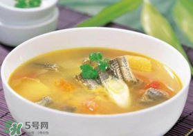 黃鱔和西紅柿可以一起吃嗎？黃鱔能和西紅柿同吃嗎？
