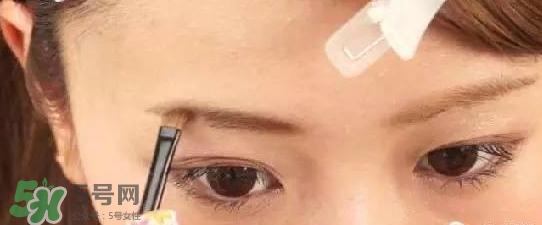 安耐曬安熱沙眉筆怎么用？安耐曬防水液體眉筆色號(hào)試色