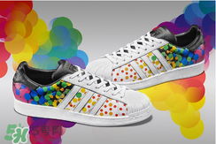 2017adidas pride系列有哪幾款？阿迪達(dá)斯彩虹配色運(yùn)動(dòng)鞋好看嗎？