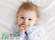 嬰兒吃藥可以混在奶粉里面吃嗎？嬰兒吃藥怎么吃？