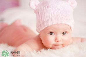 夏季寶寶體溫多少正常？夏季寶寶體溫會(huì)偏高嗎？
