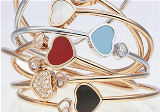 chopard手鐲是什么材質(zhì)？蕭邦手鐲是鍍金的嗎？
