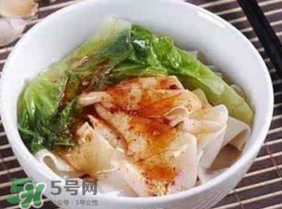 油潑面怎么和面？油潑面的面怎么和