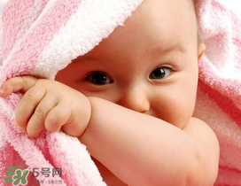 夏季寶寶長(zhǎng)痱子怎么辦？怎么預(yù)防寶寶長(zhǎng)痱子？