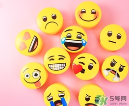 悅詩(shī)風(fēng)吟表情包散粉多少錢(qián)？悅詩(shī)風(fēng)吟表情包散粉專(zhuān)柜價(jià)