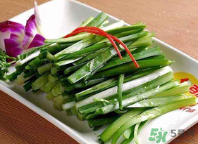 楊梅和韭菜能一起吃嗎？喝楊梅湯能吃韭菜嗎？