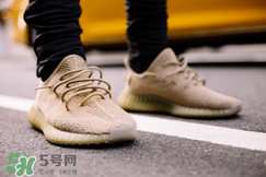 adidas yeezy 350 boost v2 dark green椰子350大地綠多少錢？