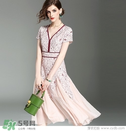 7月份穿什么衣服？七月份穿衣搭配