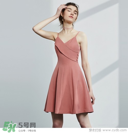 7月份去三亞穿什么？去月份去三亞穿什么衣服