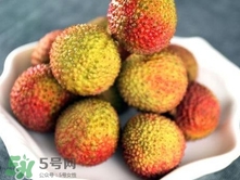 黑葉荔枝和妃子笑哪個(gè)好吃？黑葉荔枝和妃子笑的區(qū)別