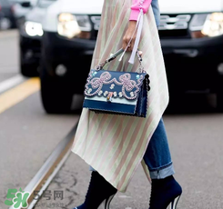fendi kan i多少錢？芬迪kan i包包國內(nèi)專柜價格