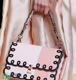 fendi kan i尺寸多大？芬迪kan i包包尺寸介紹
