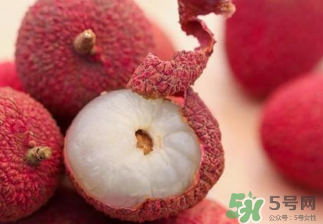 黑葉荔枝有什么功效？黑葉荔枝吃多了會怎樣？