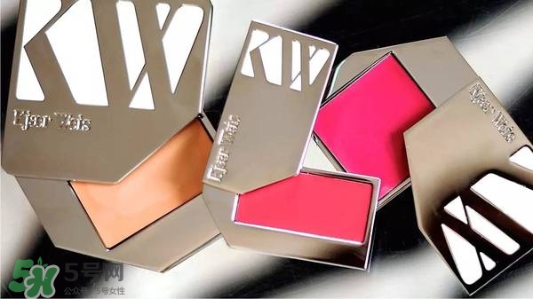 Kjaer Weis口紅怎么樣？Kjaer Weis口紅色號(hào)試色