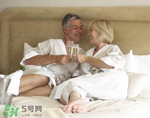 絕經(jīng)后還有性需求嗎？絕經(jīng)后性生活會(huì)懷孕嗎？