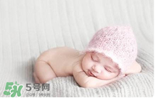 早產(chǎn)兒的發(fā)育和正常嬰兒一樣嗎？早產(chǎn)兒發(fā)育會遲緩嗎？