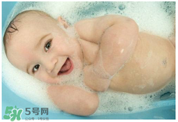 早產(chǎn)兒的發(fā)育和正常嬰兒一樣嗎？早產(chǎn)兒發(fā)育會遲緩嗎？