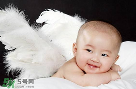 早產(chǎn)兒的發(fā)育和正常嬰兒一樣嗎？早產(chǎn)兒發(fā)育會遲緩嗎？