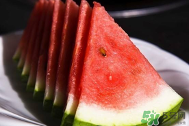 現(xiàn)在的西瓜為什么都是白籽？白籽西瓜是催熟的嗎？