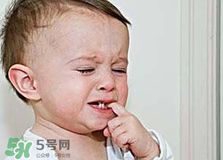 寶寶長(zhǎng)牙會(huì)拉肚子嗎？寶寶長(zhǎng)牙會(huì)發(fā)燒嗎？