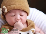 寶寶睡覺突然大哭是什么原因？寶寶睡覺大哭正常嗎？