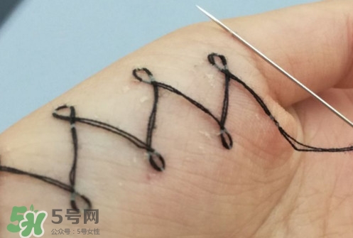 人體刺繡是從哪兒學(xué)的？人體刺繡容易誤導(dǎo)哪些孩子