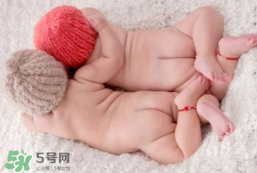 嬰兒床上用品有哪些？嬰兒床上用品需要準備什么？
