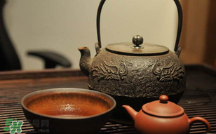 喝茶能吃杏嗎？喝茶可以吃杏嗎？