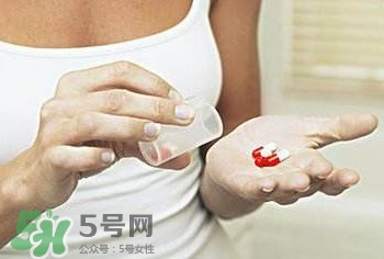 感冒藥飯前吃還是飯后吃？吃感冒藥會推遲月經(jīng)嗎？