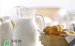 奶粉哪個(gè)國(guó)家的最好？奶粉哪個(gè)國(guó)家的奶源好？