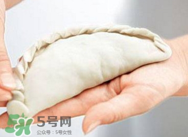 韭菜盒子用什么水和面？韭菜盒子和面用冷水還是熱水