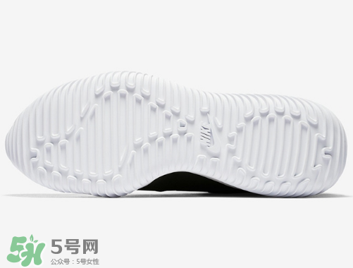 nikelab acg 07 kmtr機能運動鞋黑白配色多少錢？