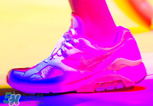 cdg與nike air max 180聯(lián)名氣墊運(yùn)動鞋什么時(shí)候發(fā)售？
