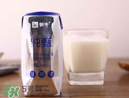 純甄酸奶過期還能喝嗎？純甄酸奶過期一點點要緊嗎？