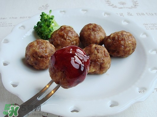 藍(lán)莓和牛肉能一起吃嗎？藍(lán)莓和牛肉會(huì)過(guò)敏嗎？