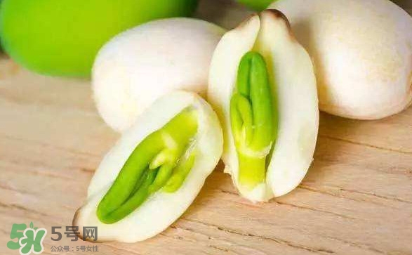 蓮子心與什么搭配好？蓮子心泡茶什么人不能喝