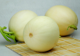 藍(lán)莓和香瓜能一起吃嗎？藍(lán)莓和香瓜能同時(shí)吃？