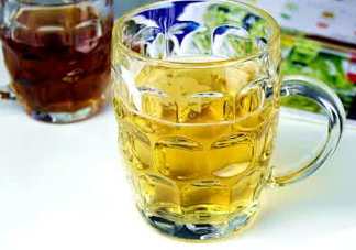 菠蘿啤含不含酒精？菠蘿啤是啤酒還是飲料