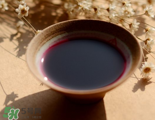 藍(lán)莓酒多少錢(qián)一瓶？藍(lán)莓王酒多少錢(qián)一瓶？