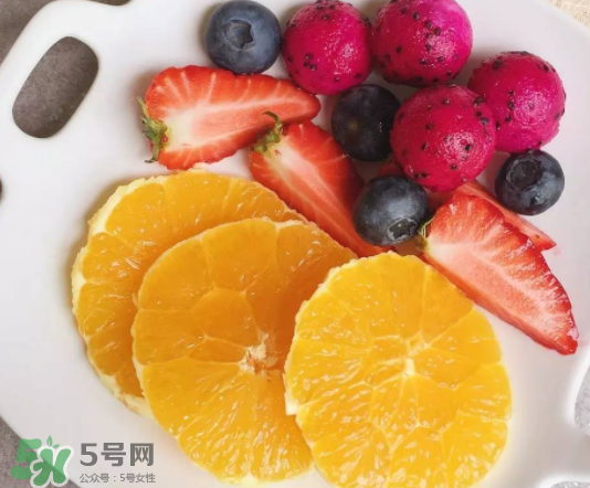 藍(lán)莓和橙子能一起吃嗎？藍(lán)莓和橙子一起吃好嗎？