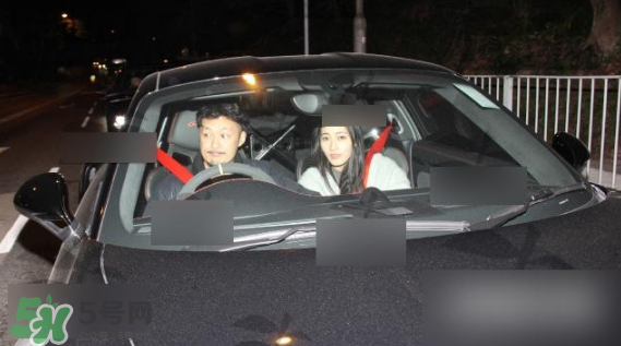余文樂首曬女友美照 余文樂女朋友是誰？